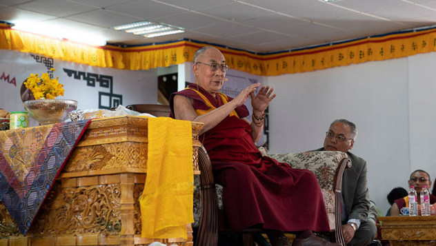 Далай-лама посетил мемориальный колледж им. Елеазара Джолдана и мечеть Имамбарга