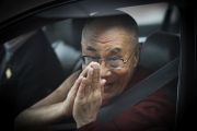 Его Святейшество Далай-лама в аэропорту города Крайстчерч, Новая Зеландия. 7 июня 2011 г. Фото: Martin Hunter/Getty Images