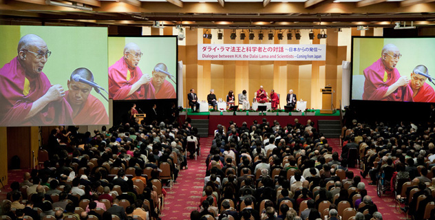 Его Святейшество Далай-лама встретился в Токио с учеными