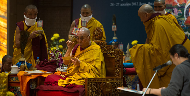Третий день учений Его Святейшества Далай-ламы для буддистов России в Дели
