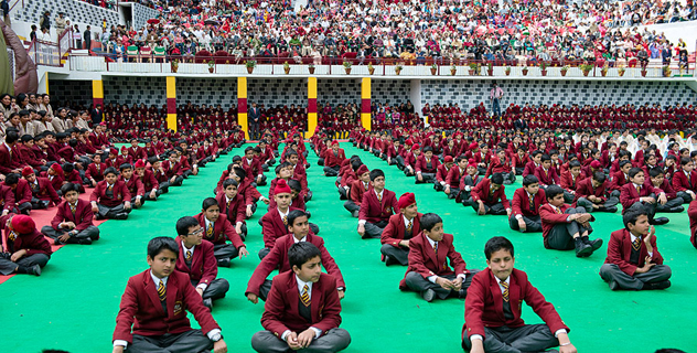 Его Святейшество Далай-лама посетил празднование золотого юбилея Центральной тибетской школы в Далхузи