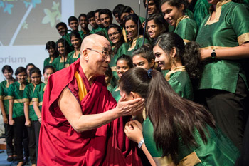 Далай-лама прочел публичную лекцию “Границы этики в глобальном мире” в Христианском университете в Бангалоре