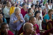 Некоторые из более чем 4000 иностранных паломников на учениях Его Святейшества Далай-ламы в монастыре Сера Чже. Билакуппе, штат Карнатака, Индия. 30 декабря 2013 г. Фото: Тензин Чойджор (офис ЕСДЛ)