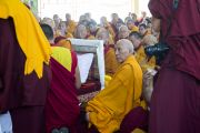 В монастыре Сера Чже продолжаются учения Его Святейшества Далай-ламы