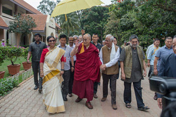 Далай-лама встретился с членами дипломатического корпуса штата Карнатака и прочел публичную лекцию в Национальном институте передовых исследований