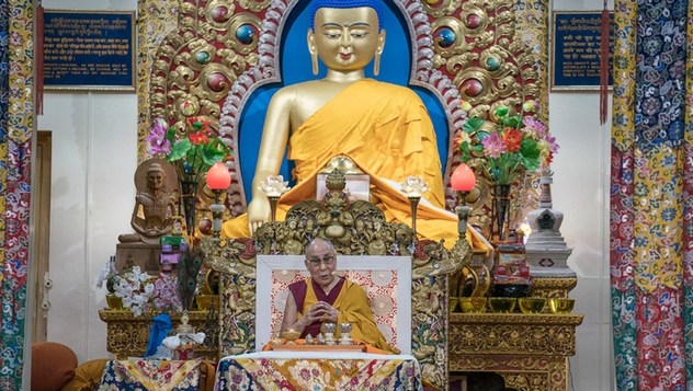 Далай-лама даровал посвящение Авалокитешвары в честь начала священного месяца Сага Дава