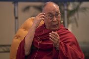 Его Святейшество Далай-лама во время первого дня диалога с российскими учеными «Природа сознания». Нью-Дели, Индия. 7 августа 2017 г. Фото: Тензин Чойджор (офис ЕСДЛ)