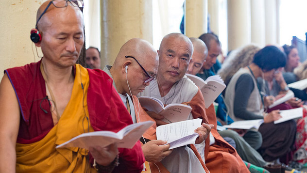 Третий день учений по комментарию Буддапалиты для буддистов из Юго-Восточной Азии