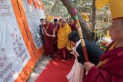 По завершении торжественного открытия новой школы монастыря Намгьял Его Святейшество Далай-лама возвращается в свою резиденцию. Дхарамсала, Индия. 2 ноября 2017 г. Фото: Тензин Чойджор (офис ЕСДЛ)