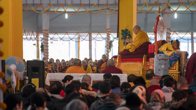 Далай-лама начал учения по «Комментарию по бодхичитте»