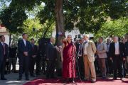 Его Святейшество Далай-лама обращается к собравшимся на площади Тибета. Вильнюс, Литва. 13 июня 2018 г. Фото: Тензин Чойджор.
